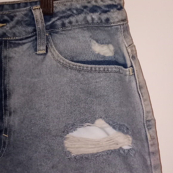 Forever 21 Distressed Jean Daisy Dukes Shorts Size L - Picture 2 of 10